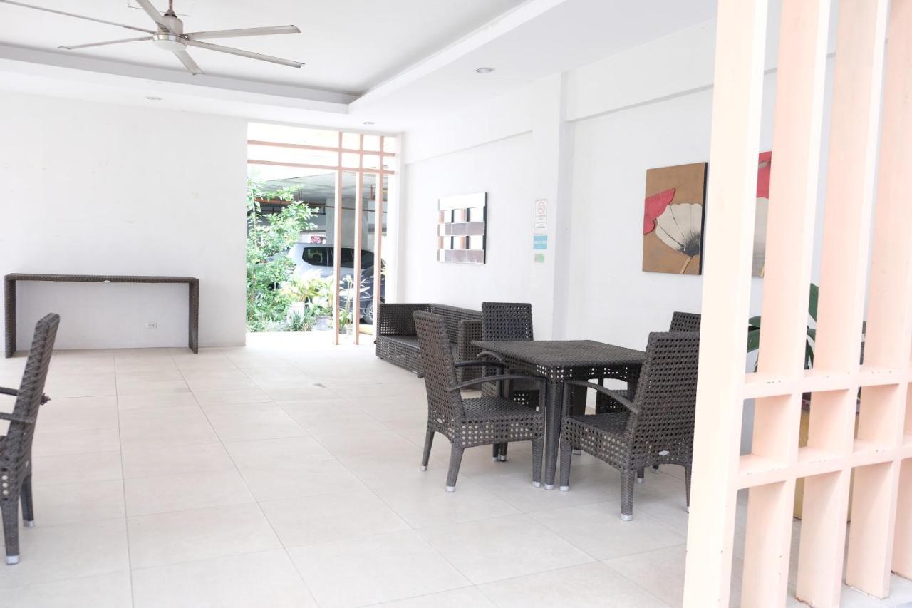 2-Bedroom Boutique City Condo - Newly Renovated! Cebu Exteriör bild