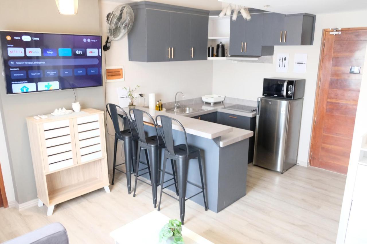 2-Bedroom Boutique City Condo - Newly Renovated! Cebu Exteriör bild